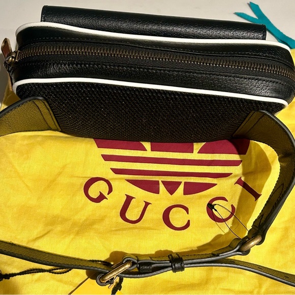 Gucci x ADIDAS Trefoil Zip Belt Bag-Brand New - Picture 5 of 13